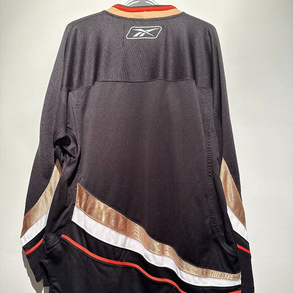 Vintage Reebok NHL Men's Large Anaheim Ducks Hockey Players Jersey - Picture 2 of 5